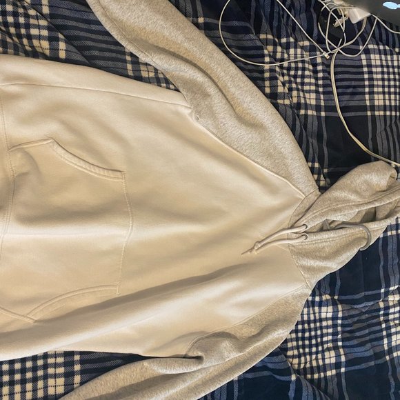 Old Navy Other - White Old Navy Sweatshirt